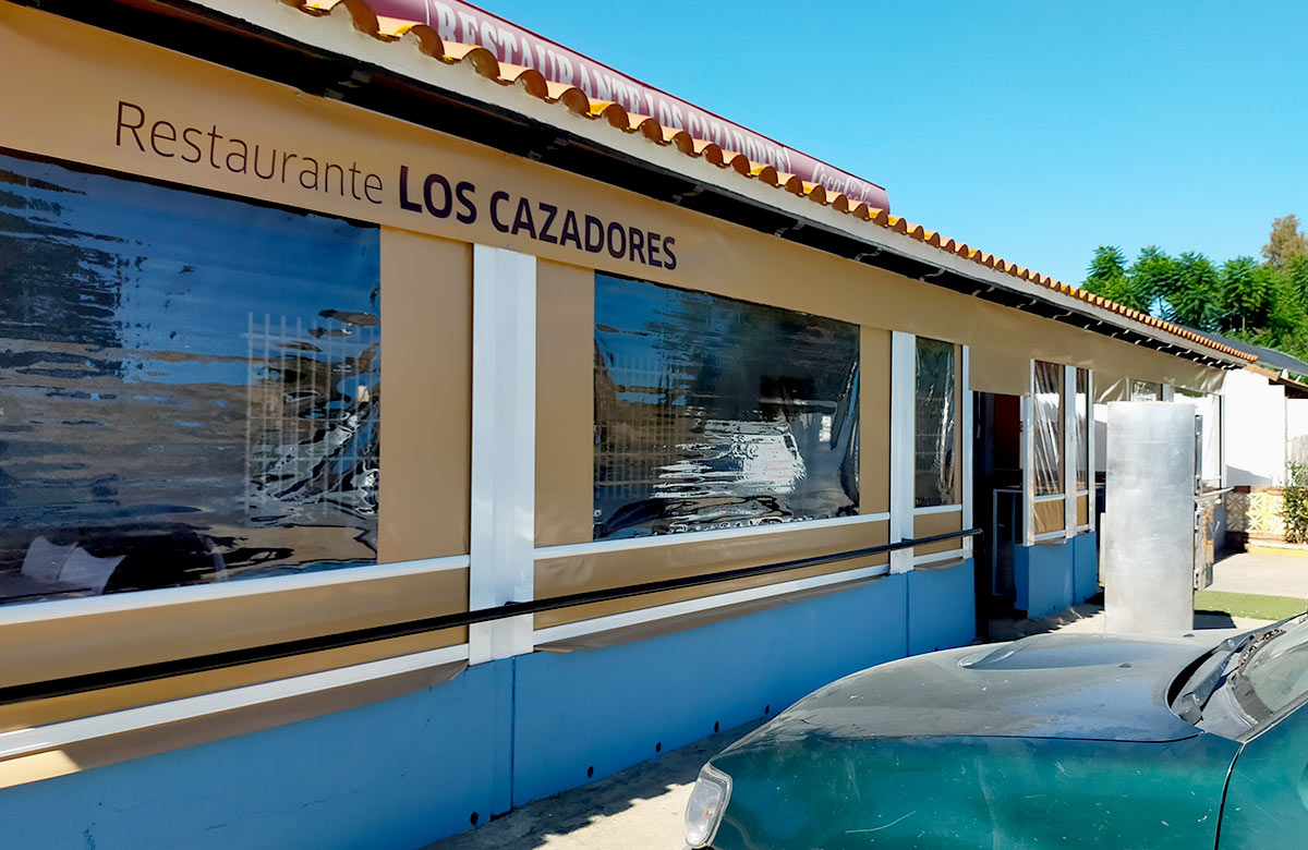 Cortavientos para terrazas de restaurantes y bares en Huelva