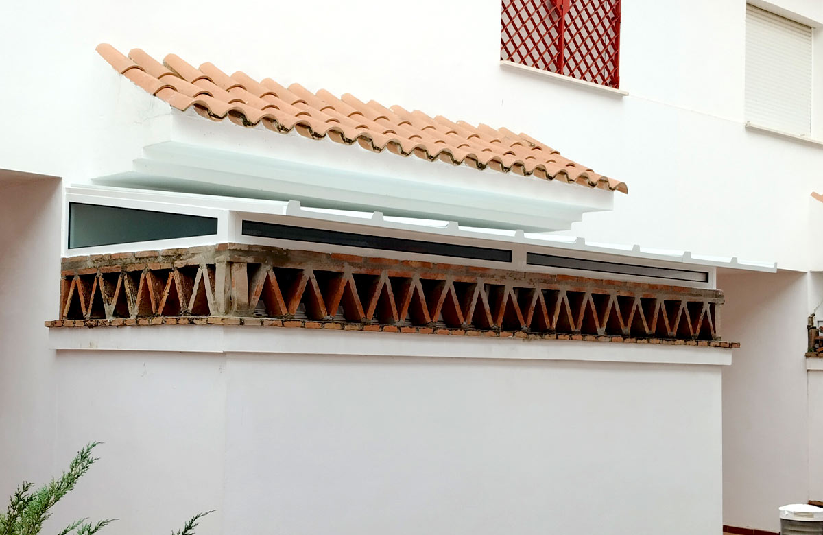 Cubiertas Panel Sándwich con cristales fijos para patios traseros