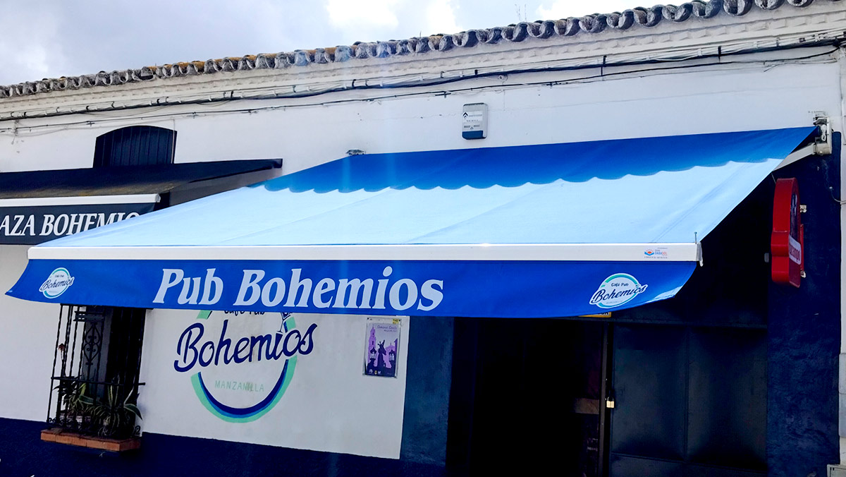 Toldos para pequeñas cafeterías y pubs en Huelva