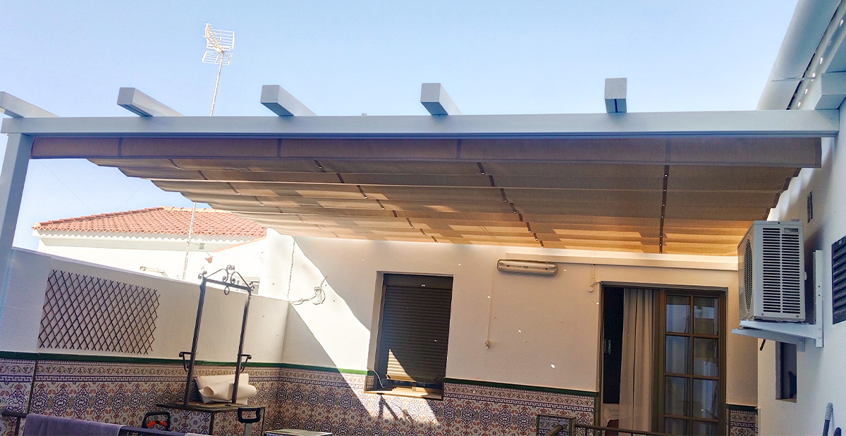 Toldos y estructuras en Valverde del Camino